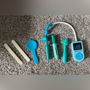 Pretend Play Doctor Items